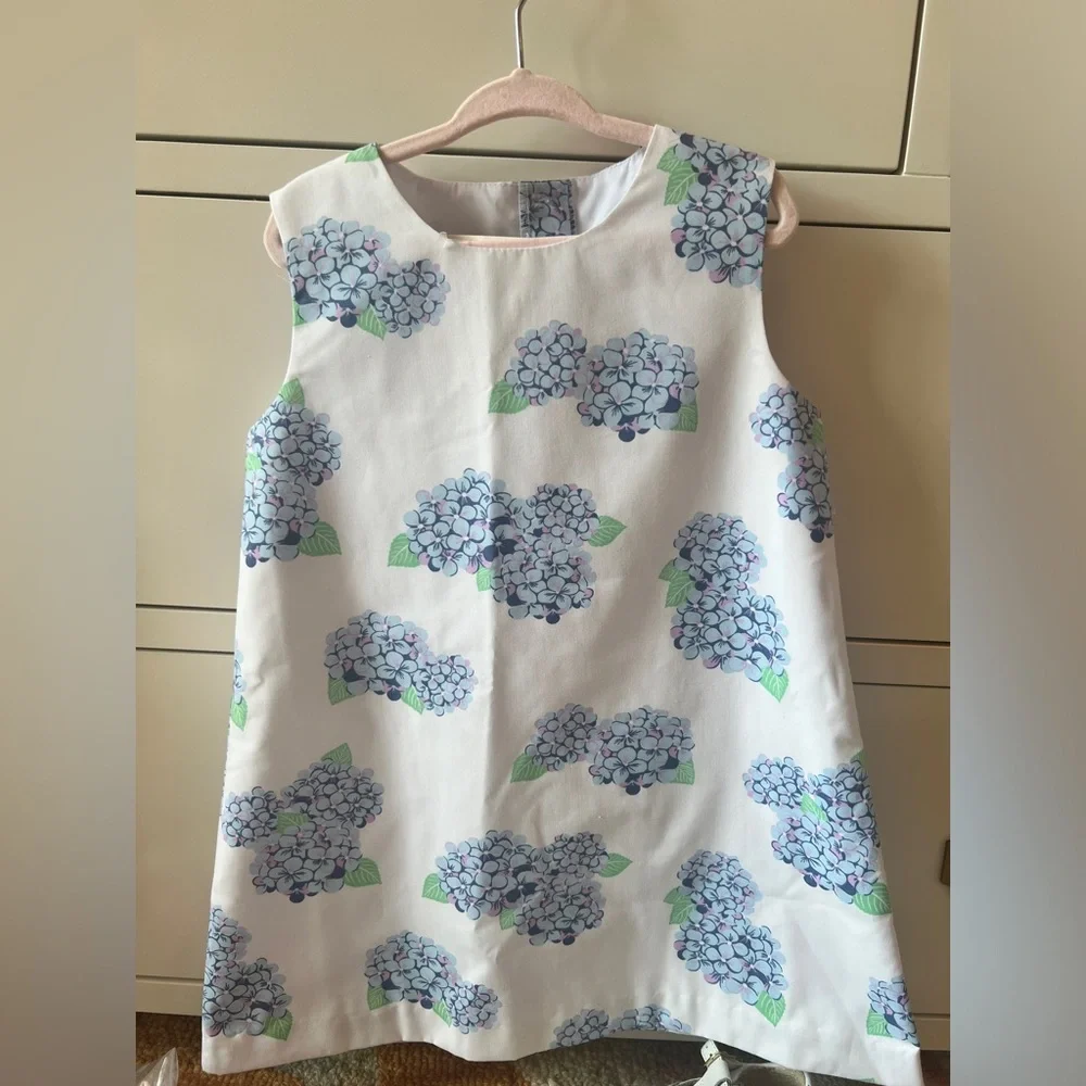 NWT Happiest Hydrangeas Annie Apron Dress - Picture 1 of 3
